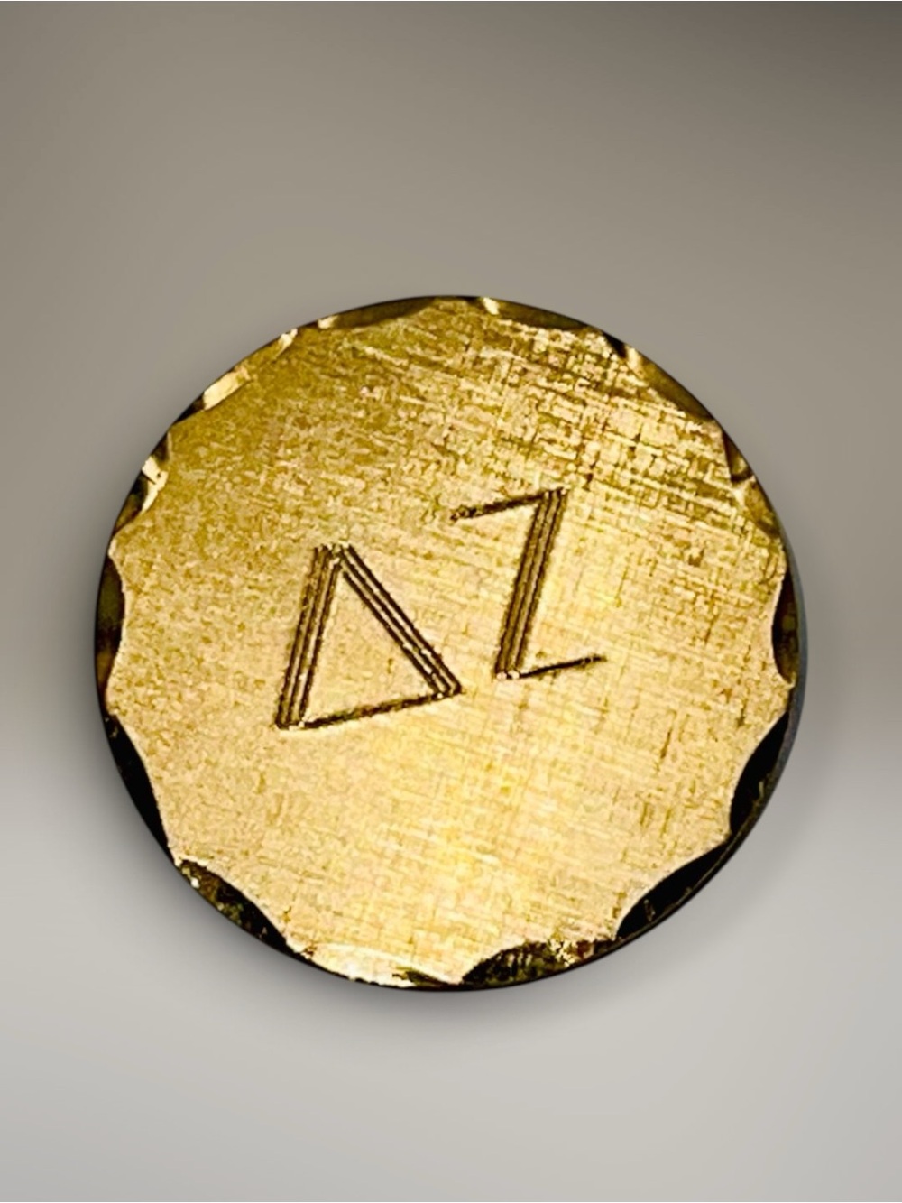 Vintage Delta Zeta Sorority 1/20 12K Gold Filled Scalloped Brooch Pin